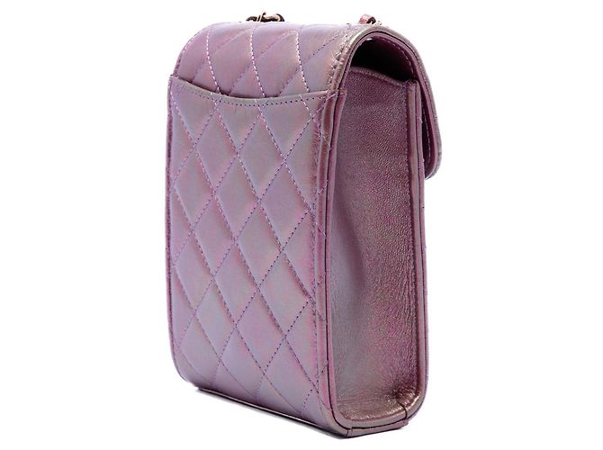 Chanel Purple CC gesteppter Handyhalter aus irisierendem Lammleder mit Kette Lila - Ansicht 2