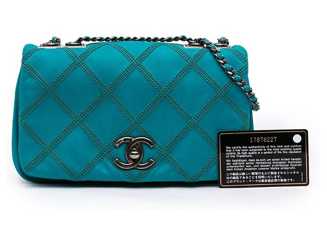 Chanel Blue CC Iridescent Calfskin Diamond Stitch Flap Azul Turquesa - vista 7