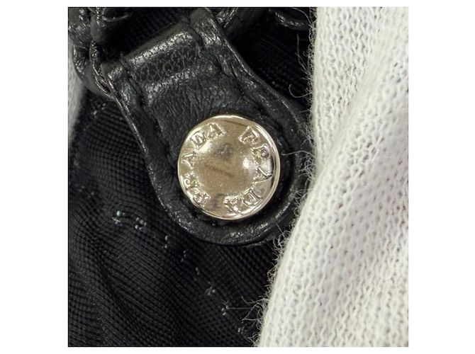 Borsa bucket Prada in pelle mesh nera e tessuto stampato tie-dye Nero - vista 8