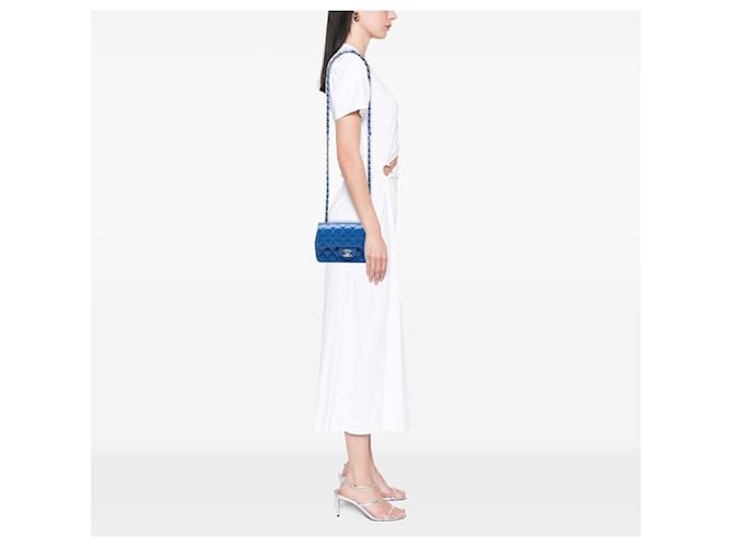 Chanel Blue Mini Rectangular Classic Patent Single Flap - vista 5