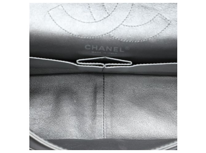Chanel Silver Quilted Metallic Aged Calfskin Reissue 2.55 Double Flap 226 Argento - vista 4
