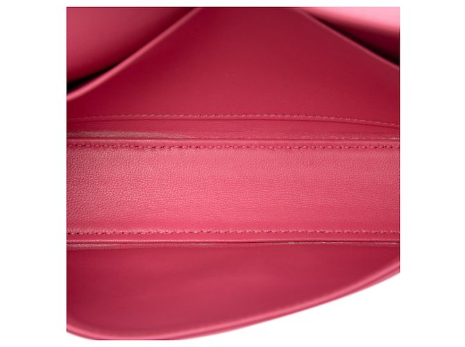 Céline Borsa a tracolla Claude in vitello lucido rosa con catena Celine - vista 4