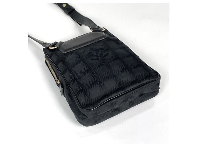 Borsa a tracolla 2WAY Chanel della New Travel Line Nero - vista 2