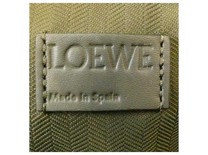 Borsa a tracolla Loewe Mini Camera Verde Cachi - vista 10
