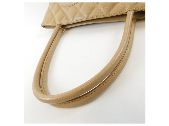 Bolsa Chanel 1804 Bege em pele de vitelo grão - vista 7
