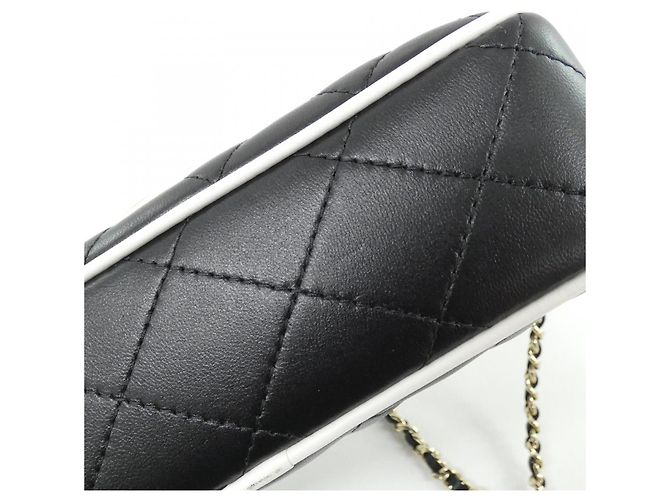 Borsa a mano Chanel AP4516 in pelle d'agnello Nero Bianco - vista 3