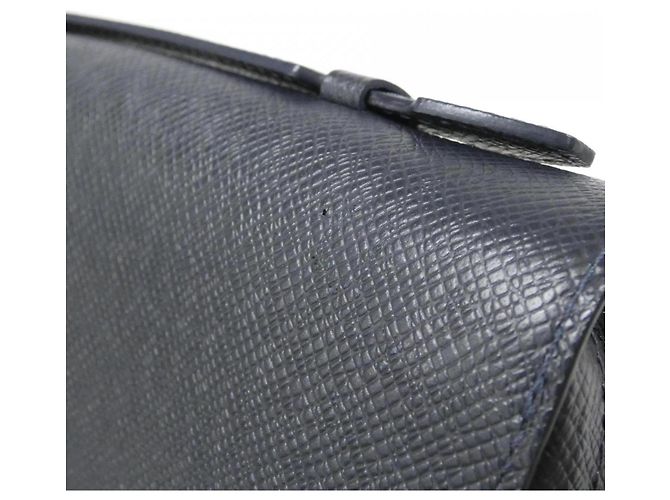 Louis Vuitton Taiga Zippy XL Bi-Fold Wallet Navy blue - view 6