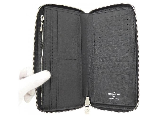 Louis Vuitton Taiga Zippy Wallet Black - view 4