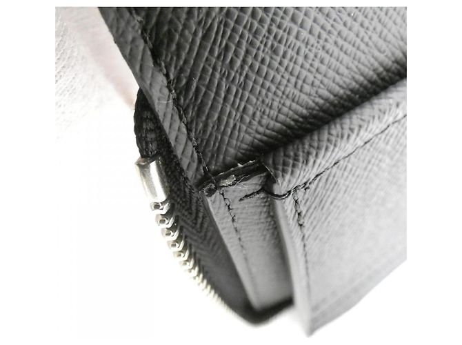 Louis Vuitton Taiga Zippy Wallet Black - view 7