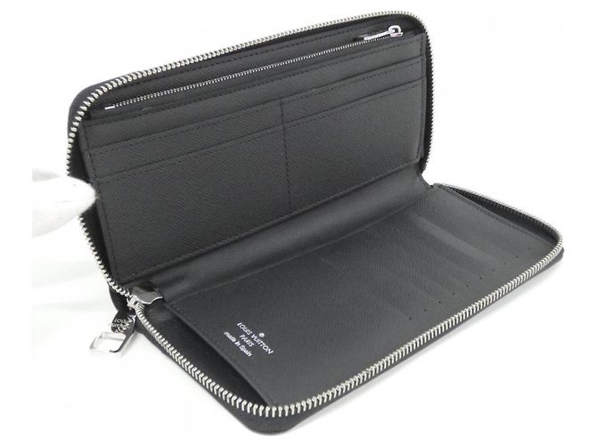 Louis Vuitton Taiga Zippy Wallet Black - view 6