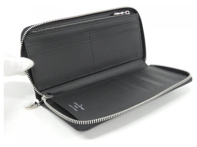 Portafoglio Zippy Louis Vuitton Taiga Nero - vista 6