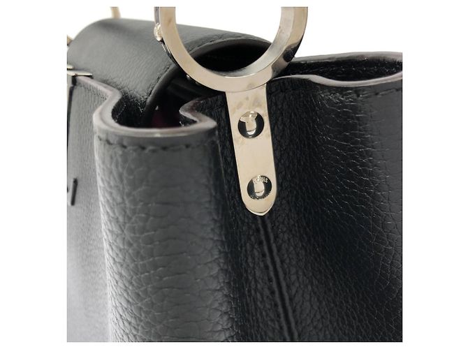 Borsa Louis Vuitton Capucines MM Nero - vista 5