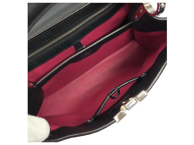 Borsa Louis Vuitton Capucines MM Nero - vista 7