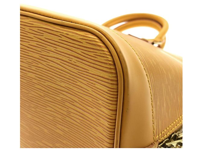 Sac à main Louis Vuitton Epi Alma PM Jaune - vue 2