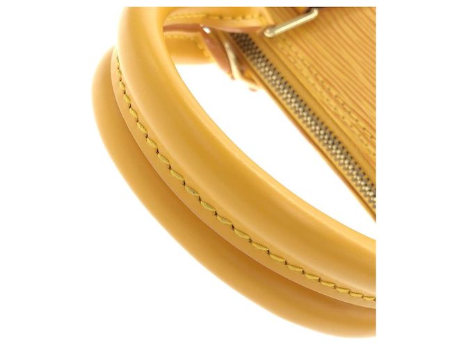 Sac à main Louis Vuitton Epi Alma PM Jaune - vue 8
