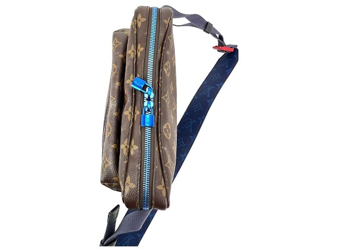 Borsa Messenger Louis Vuitton Monogram Outdoor Blue Marrone - vista 10