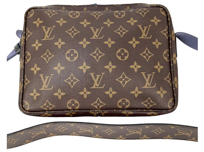 Borsa Messenger Louis Vuitton Monogram Outdoor Blue Marrone - vista 2