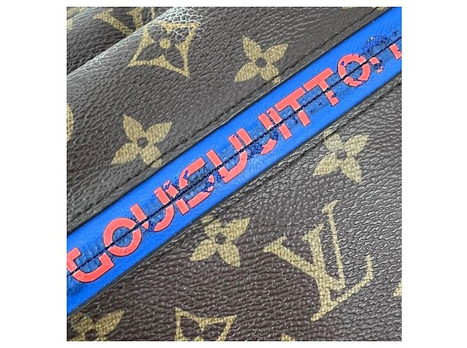 Borsa Messenger Louis Vuitton Monogram Outdoor Blue Marrone - vista 5