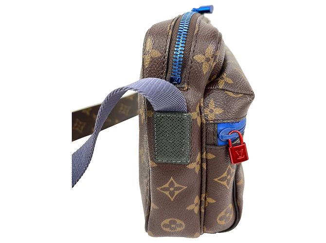 Borsa Messenger Louis Vuitton Monogram Outdoor Blue Marrone - vista 9