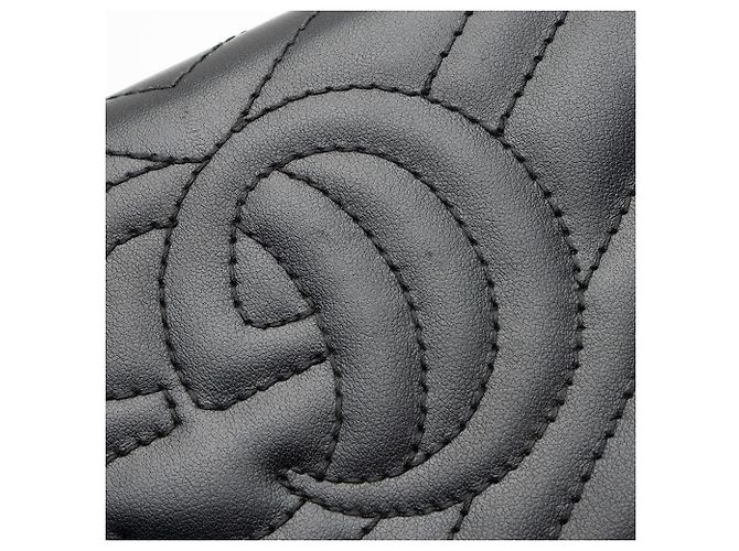Portafoglio con zip Gucci GG Marmont in pelle matelassé - vista 9