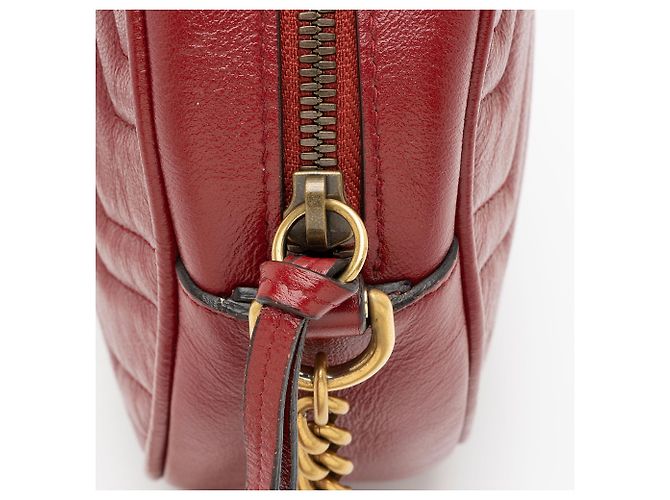 Borsa a tracolla mini rotonda GG Marmont in pelle matelassé Gucci Rosso - vista 10