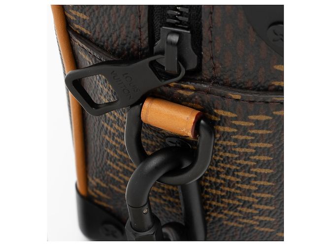Louis Vuitton x NIGO Giant Damier Ebene Monogram Canvas Mini Soft Trunk Nero - vista 10