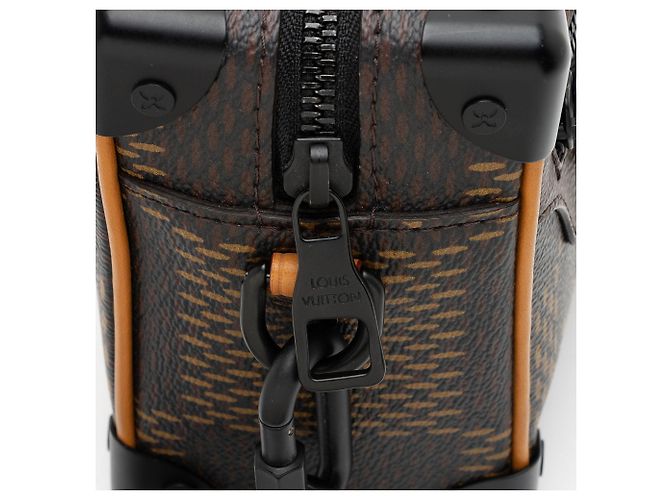 Louis Vuitton x NIGO Giant Damier Ebene Monogram Canvas Mini Soft Trunk Nero - vista 9