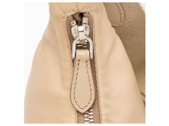 Prada Tessuto Re-Edition 2005 Crossbody Marrone Beige - vista 10