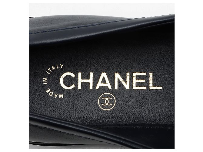 Gabrielle Mocassini Chanel in pelle di agnello CC Turnlock - Taglia 10 / 40 Blu - vista 7