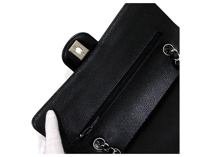 Chanel Borsa a tracolla Classic Medium in caviale nero con catena argentata - vista 6