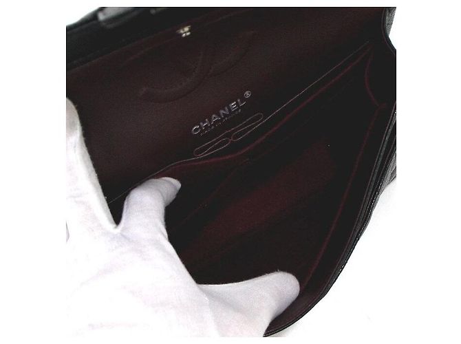 Chanel Borsa a tracolla Classic Medium in caviale nero con catena argentata - vista 8