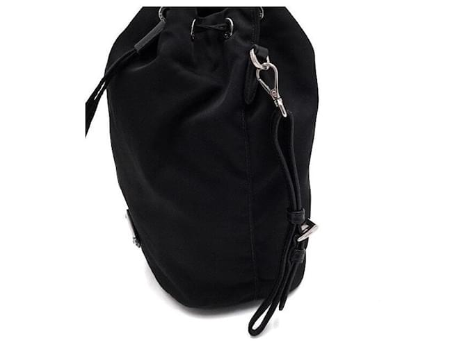 Prada Borsa secchiello Black Re-Nylon con tracolla a coulisse Nero - vista 9