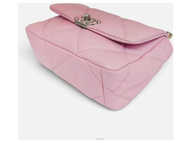 Chanel Borsa a tracolla media in pelle d'agnello Rosa - vista 4