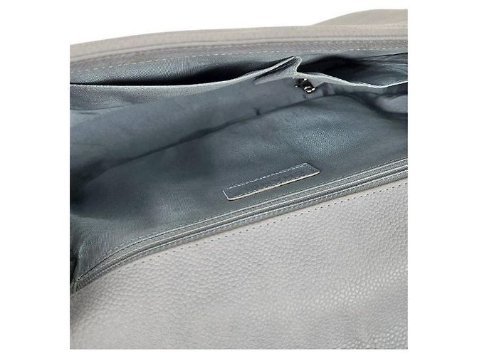Chanel Borsa a tracolla Large Boy in pelle caviar grigia Marrone - vista 11