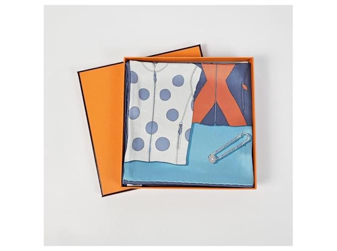 Hermès Cura della sciarpa di seta da donna Blu - vista 13