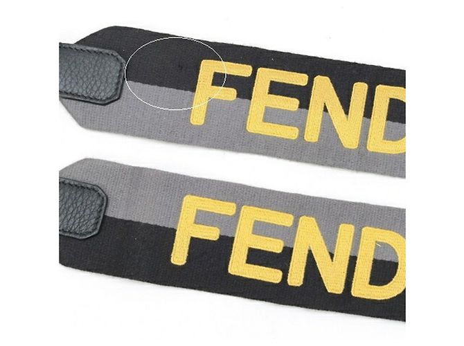 Borsa a tracolla Fendi Strap You Nero - vista 4