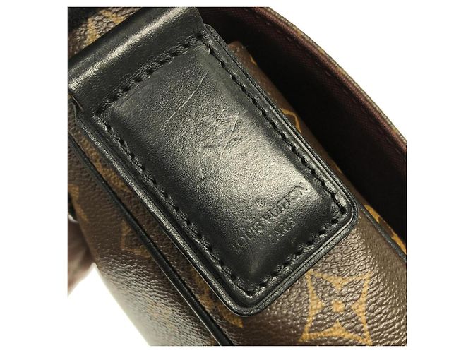 Borsa a tracolla Louis Vuitton Monogram Macassar District PM Marrone - vista 6