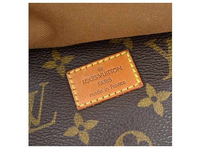 Louis Vuitton Saumur Monogram 35 Marrone - vista 4