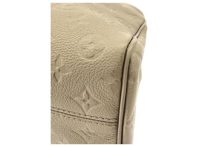 Sac à main Louis Vuitton Monogram Empreinte Avenue PM Gris - vue 2