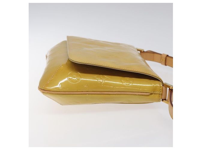 Louis Vuitton Thompson Street Monogram Vernis Medium Beige - vista 3