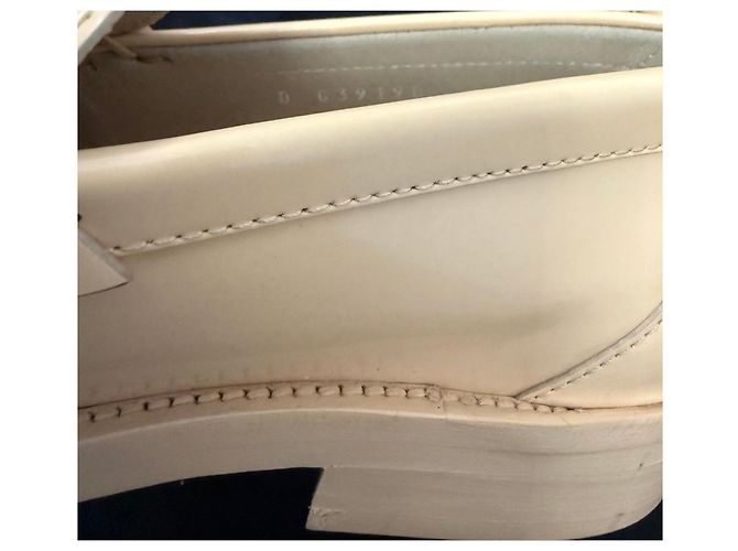 Chanel Mocassini in pelle verniciata beige - vista 6