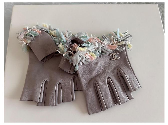 Chanel fingerlose Handschuhe mit mehrfarbigem Besatz Mehrfarben Grau - Ansicht 2