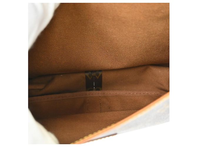 Louis Vuitton Saumur Monogram 35 Marrone - vista 3