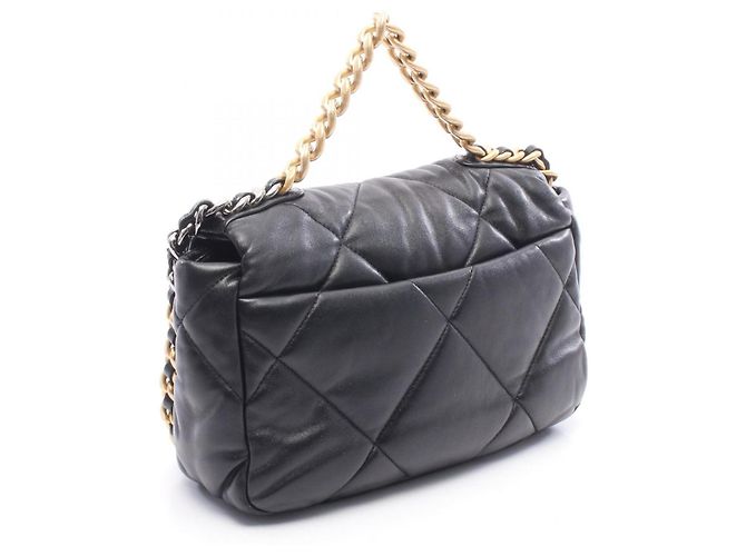 Borsa a tracolla Chanel 19 Dixneuf in pelle matelassé Nero - vista 2