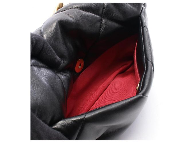 Borsa a tracolla Chanel 19 Dixneuf in pelle matelassé Nero - vista 6