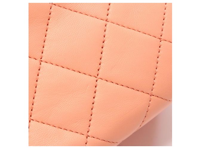 Borsa a tracolla 2-Way Chanel Matelassé in pelle d'agnello arancione - vista 10