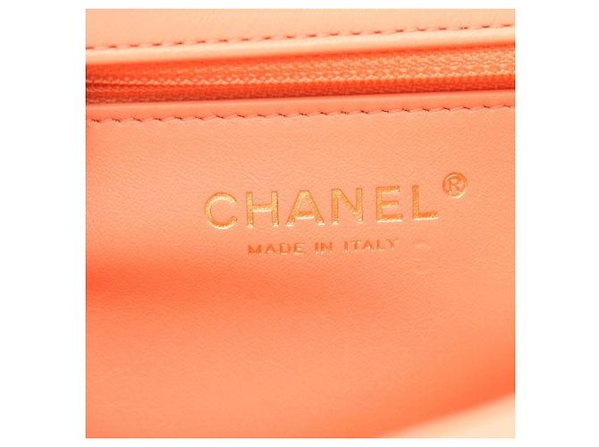 Borsa a tracolla 2-Way Chanel Matelassé in pelle d'agnello arancione - vista 4