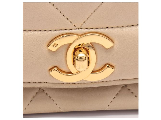 Borsa Chanel Matelassé Diana Flap Beige - vista 10