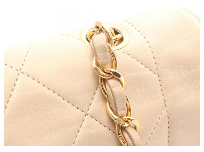 Borsa Chanel Matelassé Diana Flap Beige - vista 9