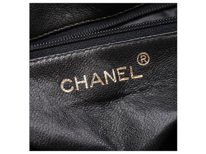 Borsa a tracolla Chanel Matelassé con frange e catena Nero - vista 4